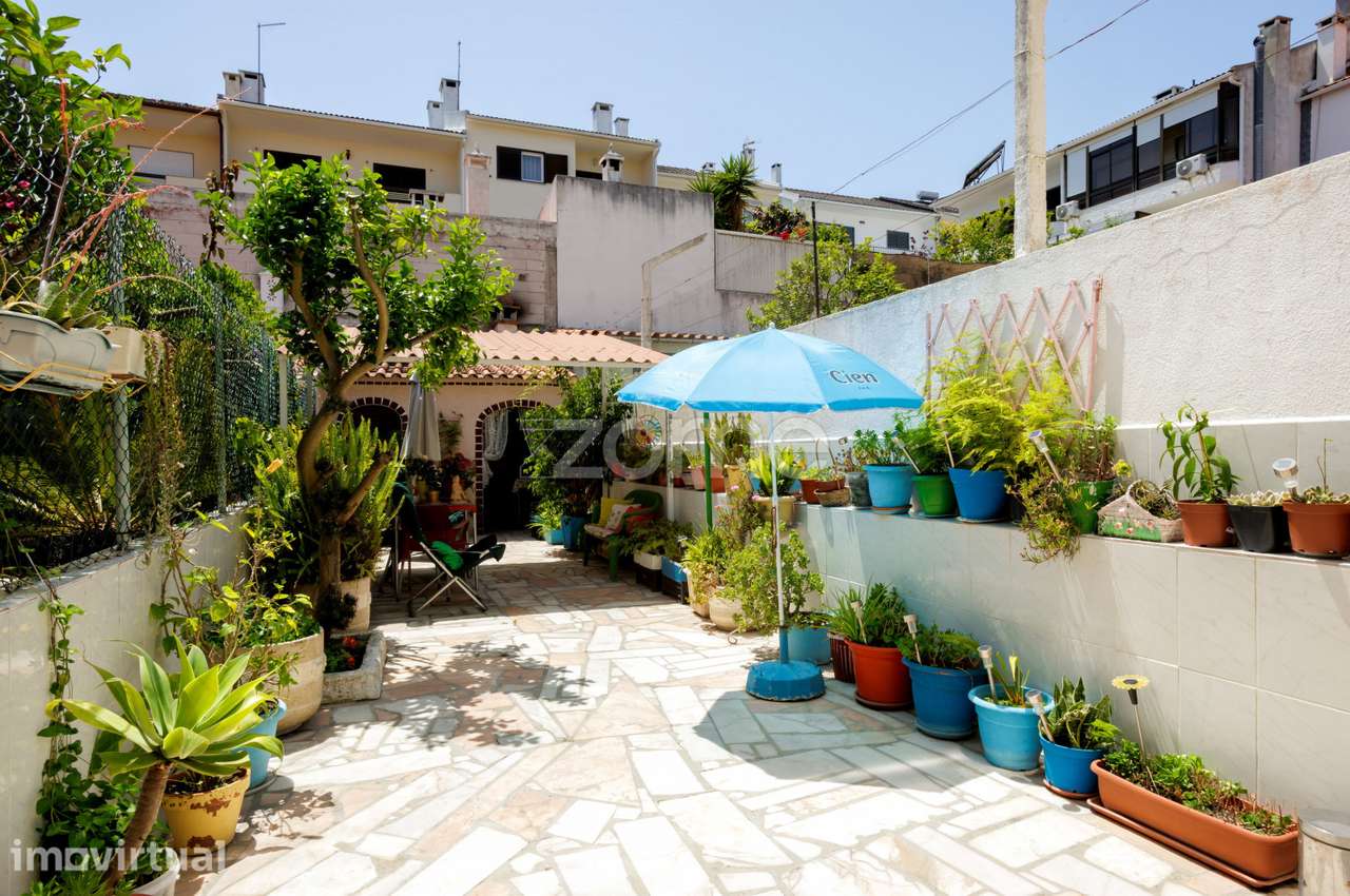 Apartamento T2 + T0, com Quintal em Vale de Milhaços - Grande imagem: 2/55