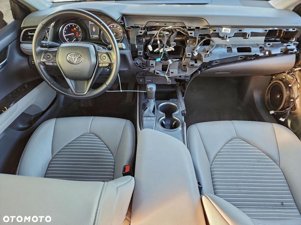 Toyota Camry - 9