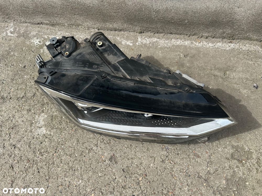 Lampa przednia prawa VW Golf Sportsvan 517941082A - 2