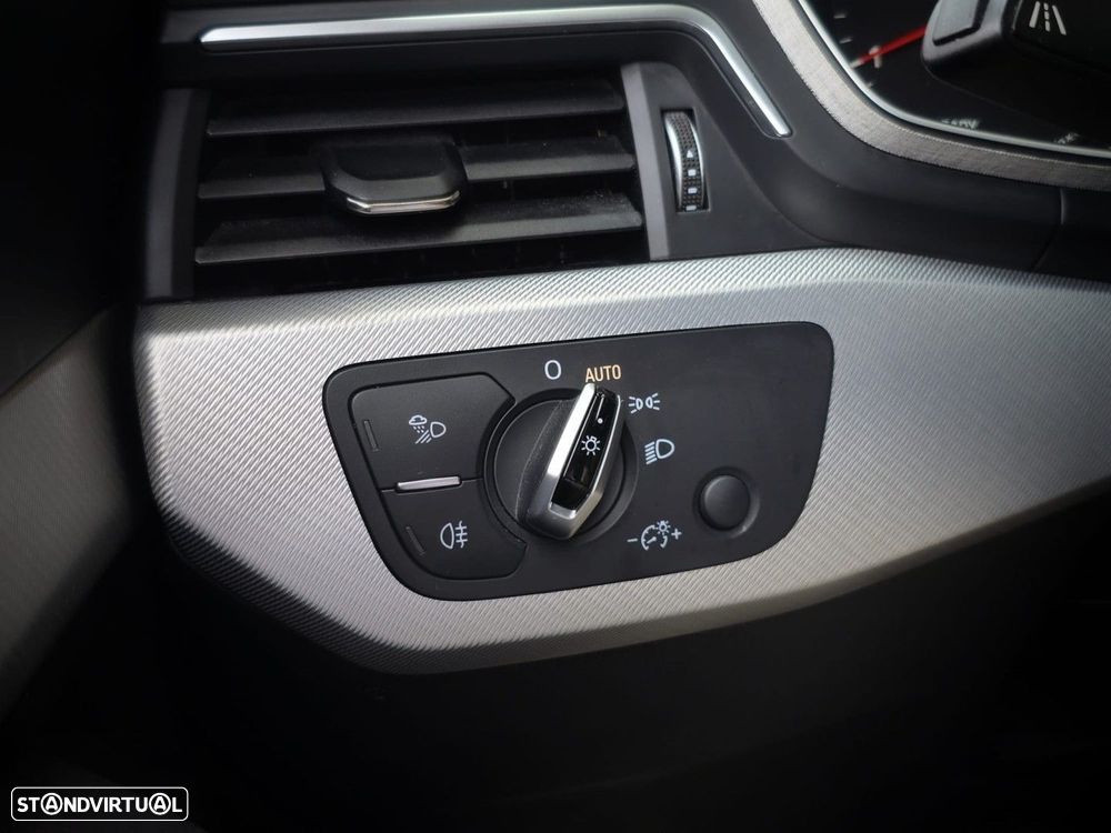 Audi A4 Avant 2.0 TDI ultra S tronic sport - 20