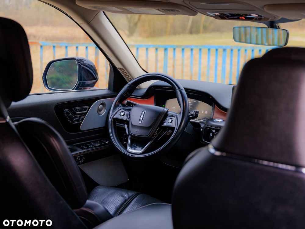 Lincoln Aviator - 24