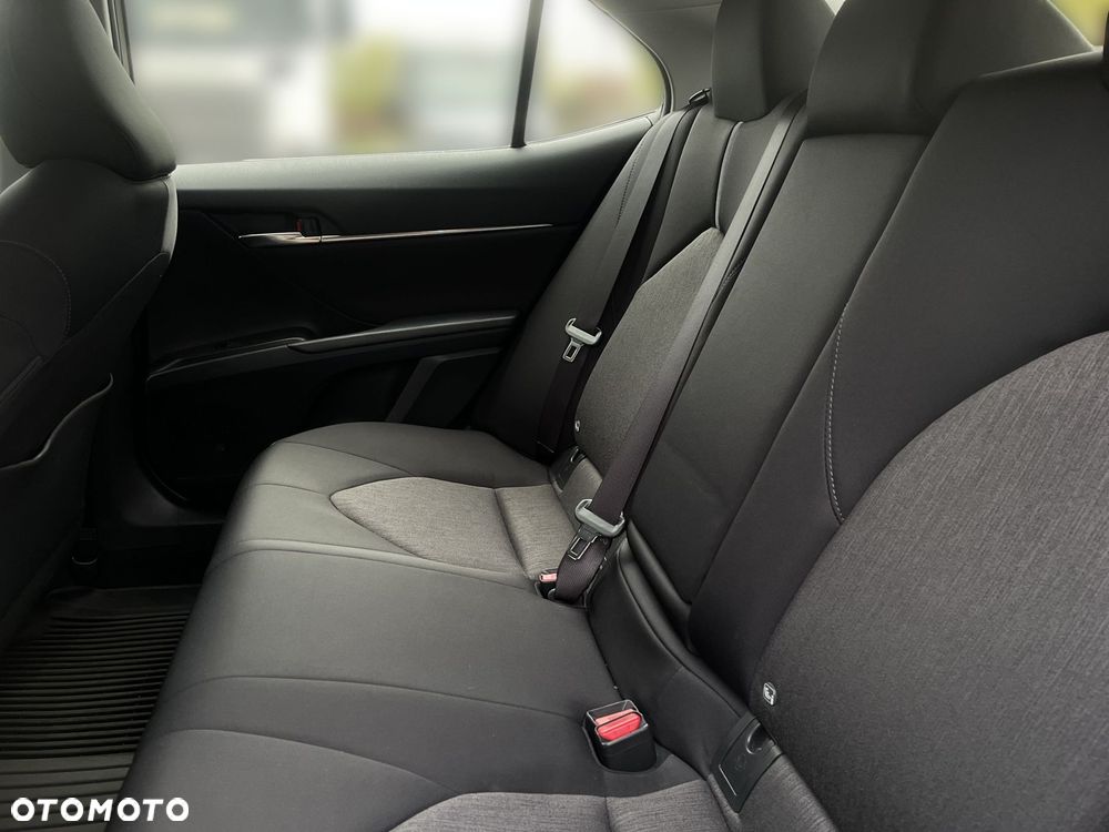Toyota Camry 2.5 Hybrid Comfort CVT - 14