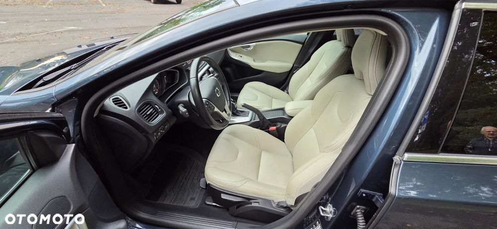 Volvo V40 T3 Drive-E Inscription - 11