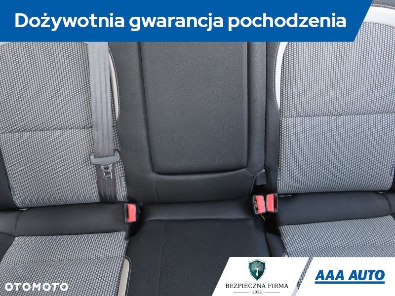 Kia Ceed - 12