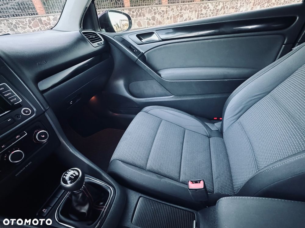 Volkswagen Golf VI 2.0 TDI Comfortline - 32