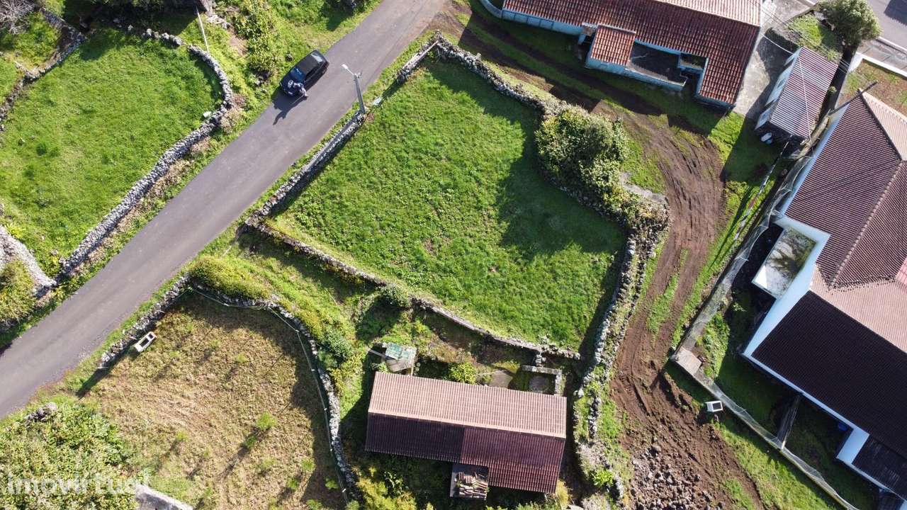 Quintinha linda no Pico ( Piedade) Azores - Grande imagem: 4/16
