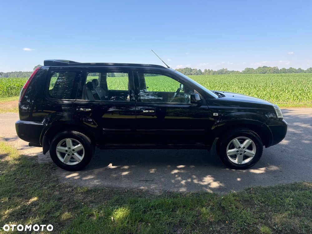 Nissan X-Trail 2.2 dCi 4x4 Sport - 6
