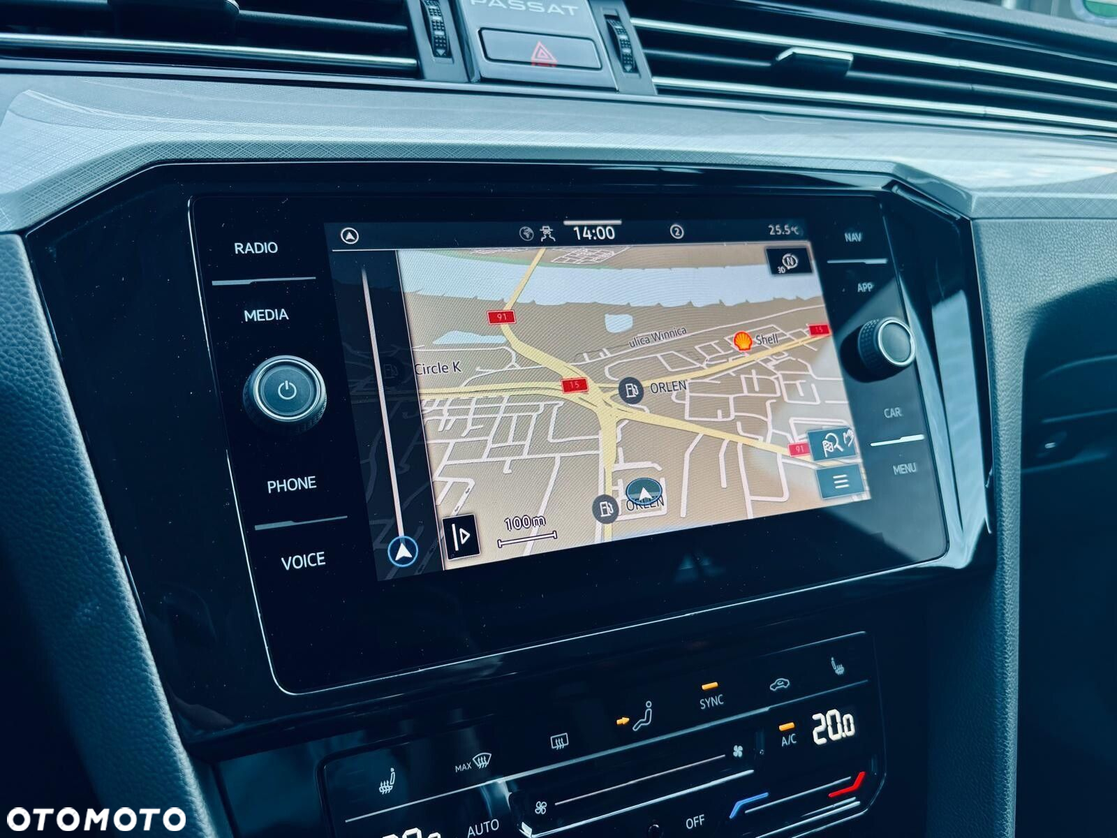 Volkswagen Passat 2.0 TDI Business DSG - 27