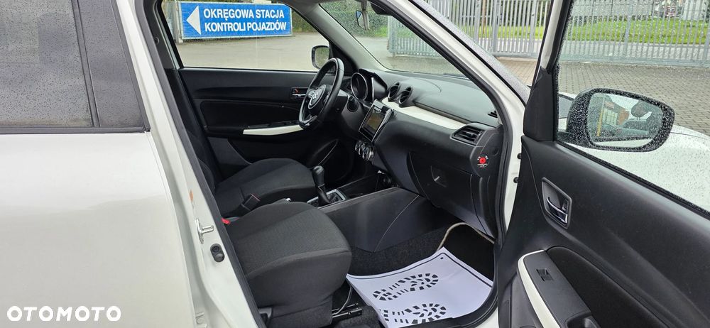 Suzuki Swift 1.2 SHVS Premium Plus - 19