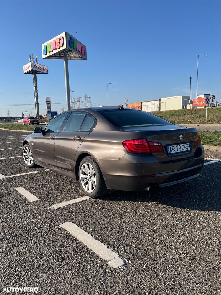 BMW Seria 5 520d - 11