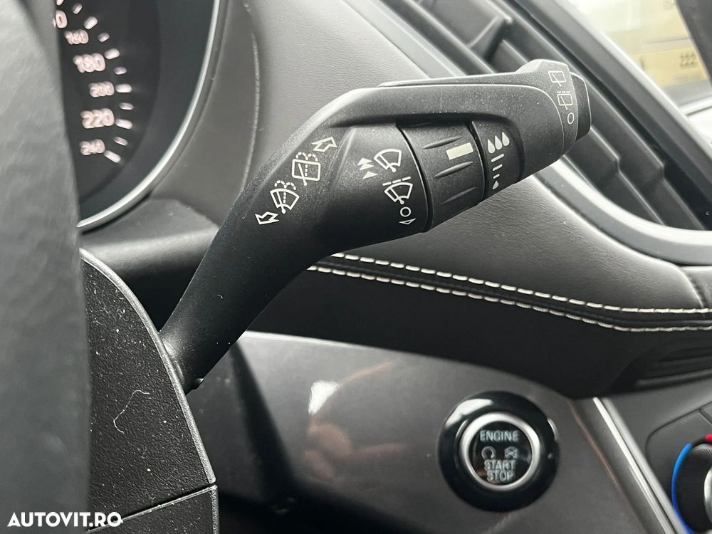 Ford Kuga - 17