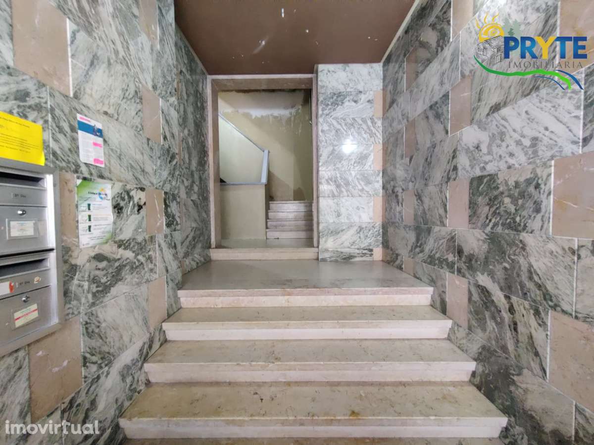 Apartamento T1+1 situado em Campolide - Grande imagem: 4/33