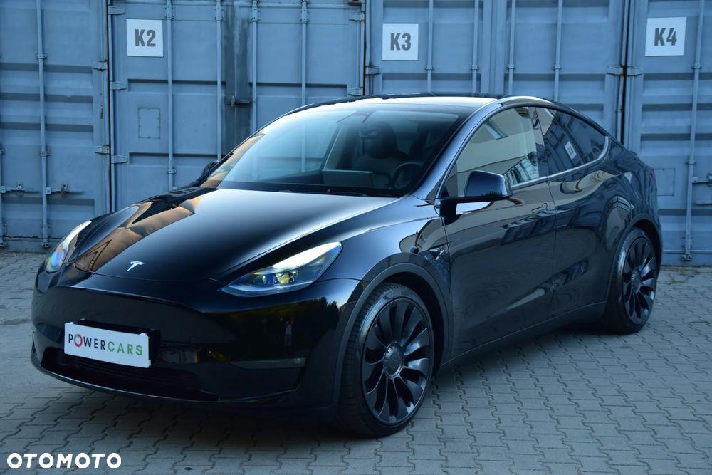 Tesla Model Y - 10