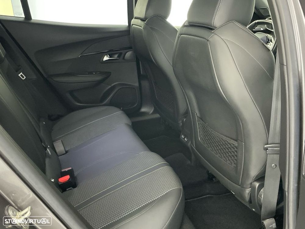 Peugeot 2008 1.2 PureTech GT Line - 23