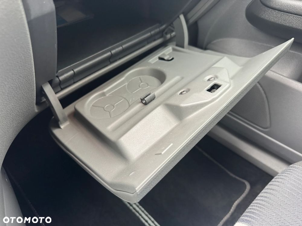 Ford Focus 1.6 16V Style - 24