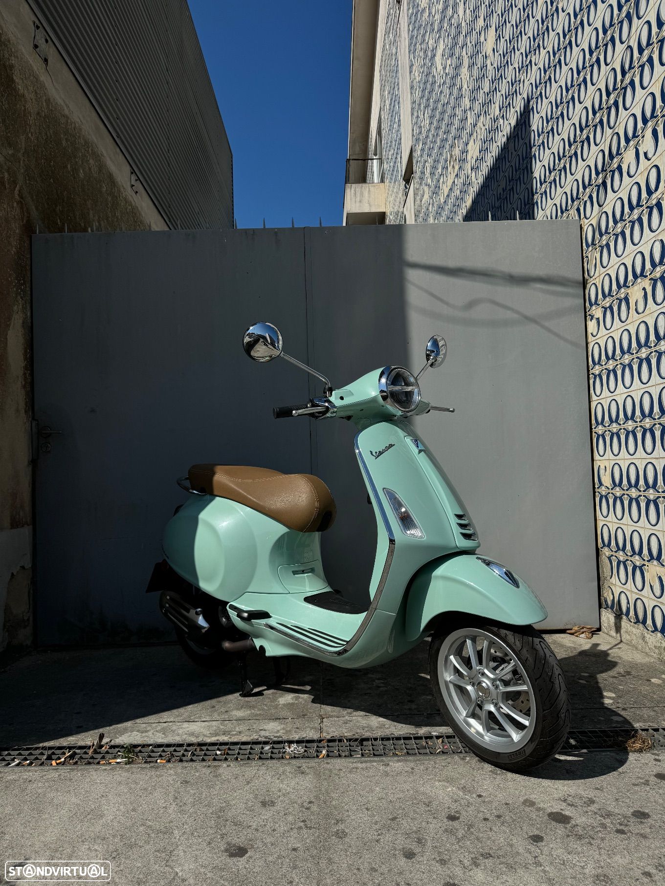 Piaggio Vespa Primavera - 1