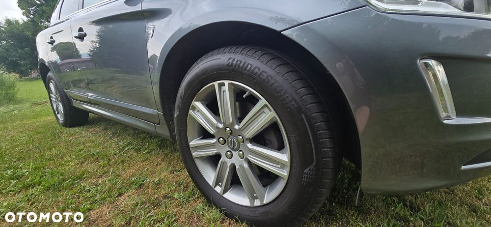 Volvo XC 60 D4 R-Design - 9