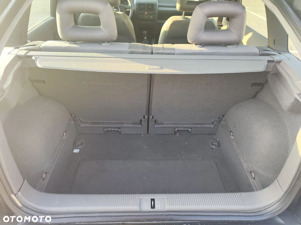 Audi A2 1.4 - 15