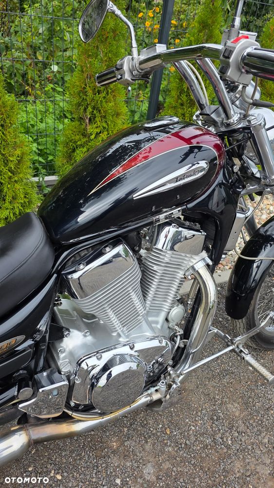 Suzuki Intruder - 2