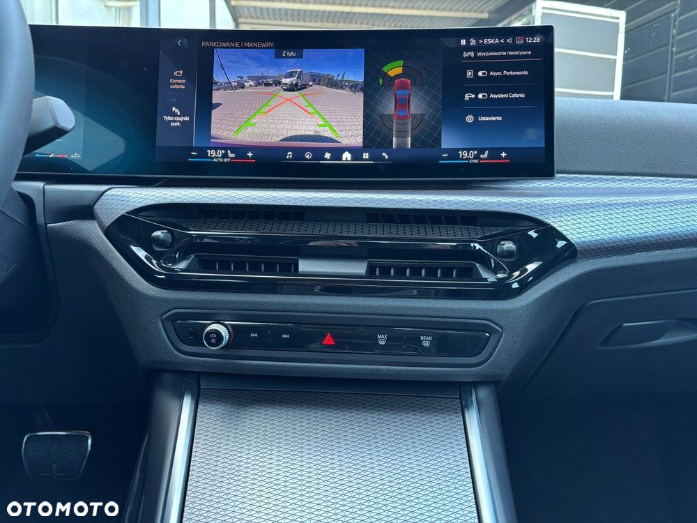 BMW Seria 3 318i M Sport - 35