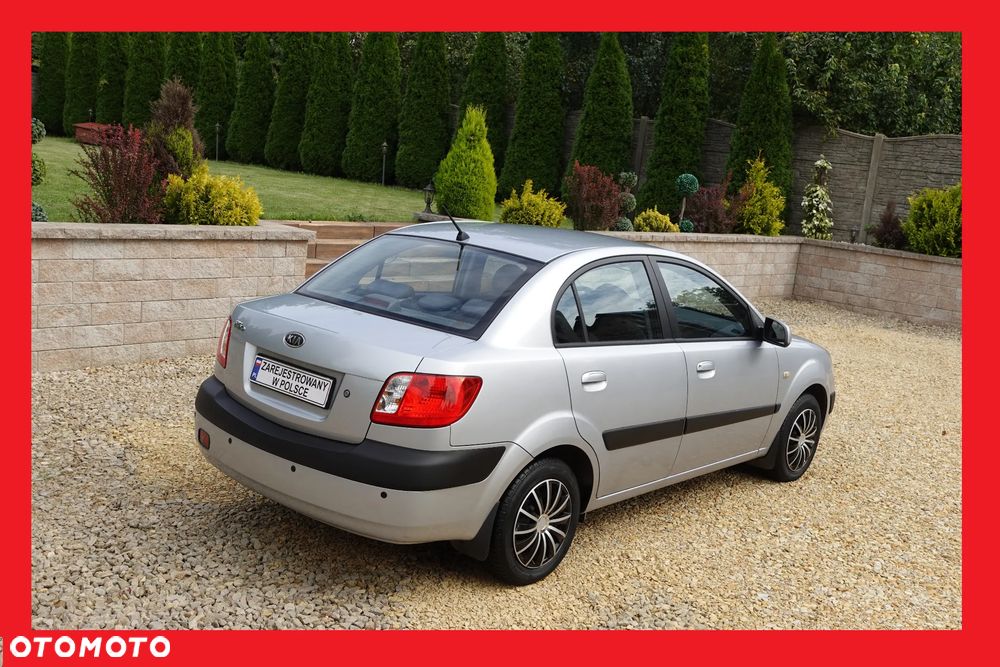 Kia Rio - 1