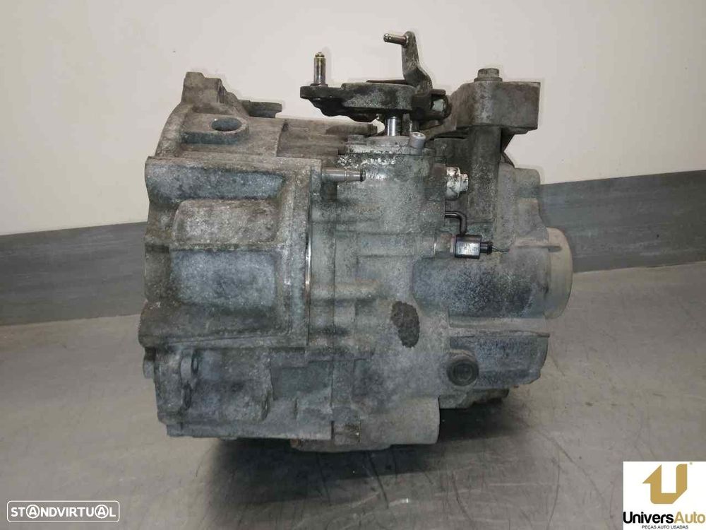 CAIXA VELOCIDADES VOLKSWAGEN TOURAN 2003 -GNE - 3