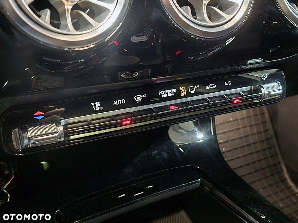 Mercedes-Benz Klasa A 220 7G-DCT AMG Line - 30
