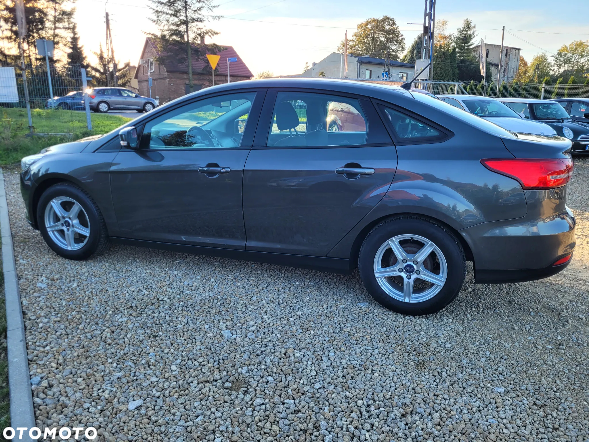 Ford Focus 1.6 SYNC Edition - 13