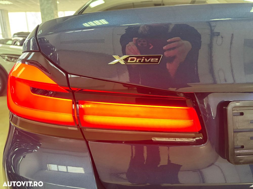 BMW Seria 5 530d xDrive Aut. - 12
