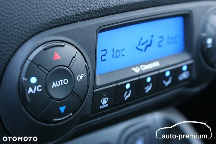 Hyundai ix35 1.6 2WD Fifa World Cup Edition - 16