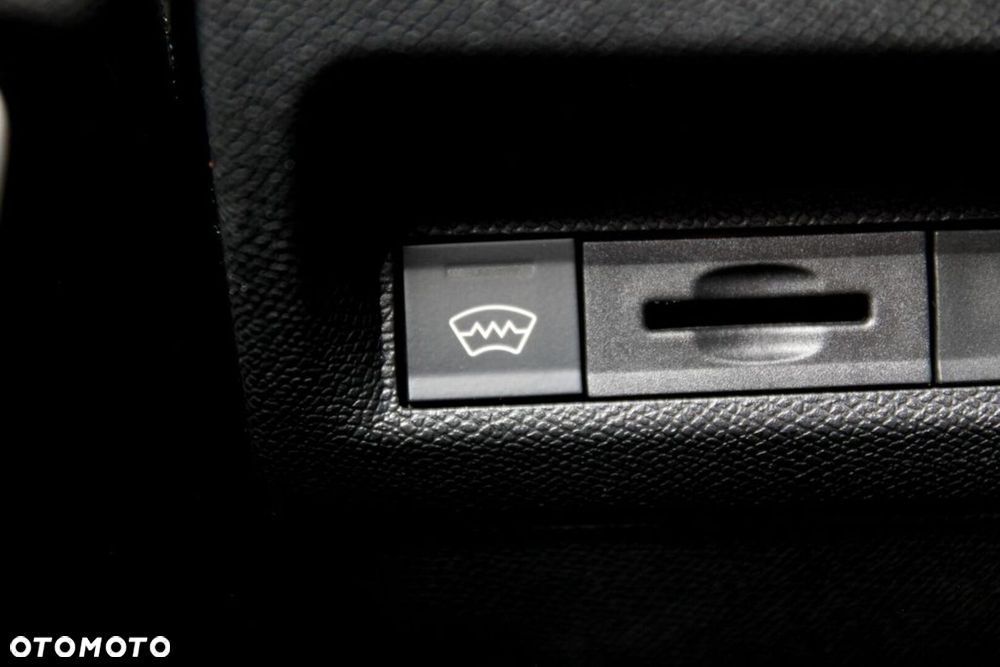 Peugeot 308 1.2 PureTech GT S&S EAT8 - 33