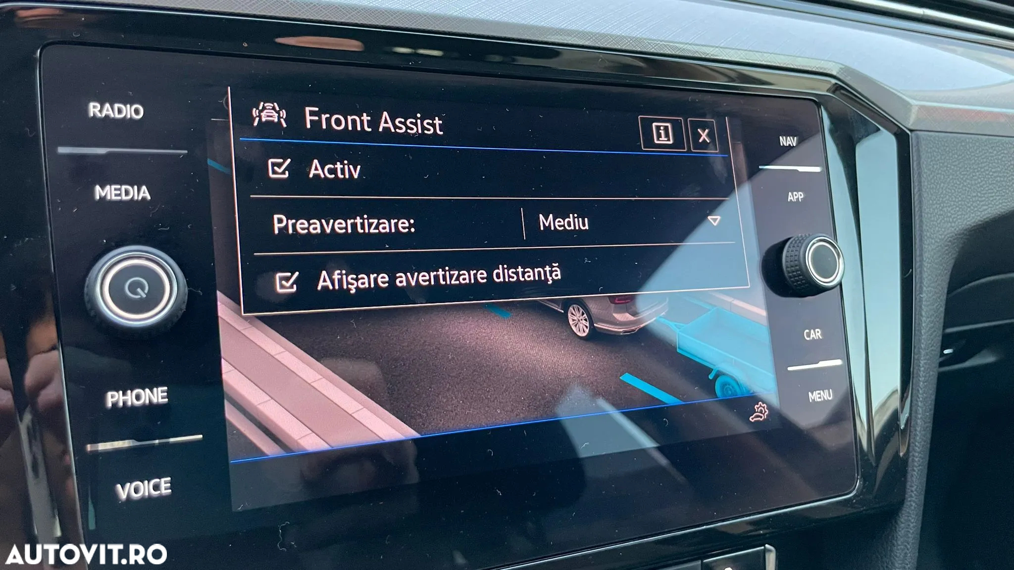 Volkswagen Passat - 24