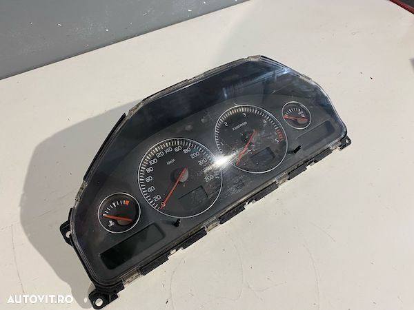 Ceasuri de bord VOLVO XC70 V70 S60 30682277  8673802 36050527 - 3