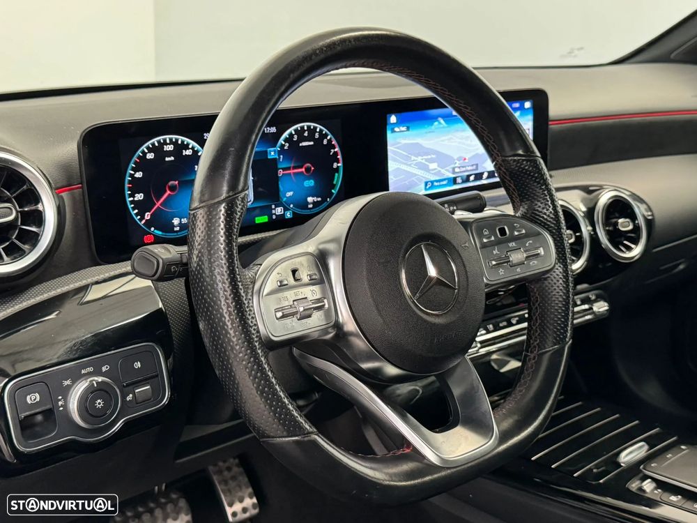 Mercedes-Benz A 250 e AMG Line - 28