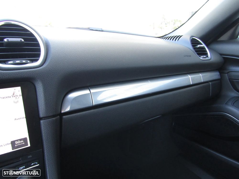 Porsche 718 Boxster 2.0T - 19