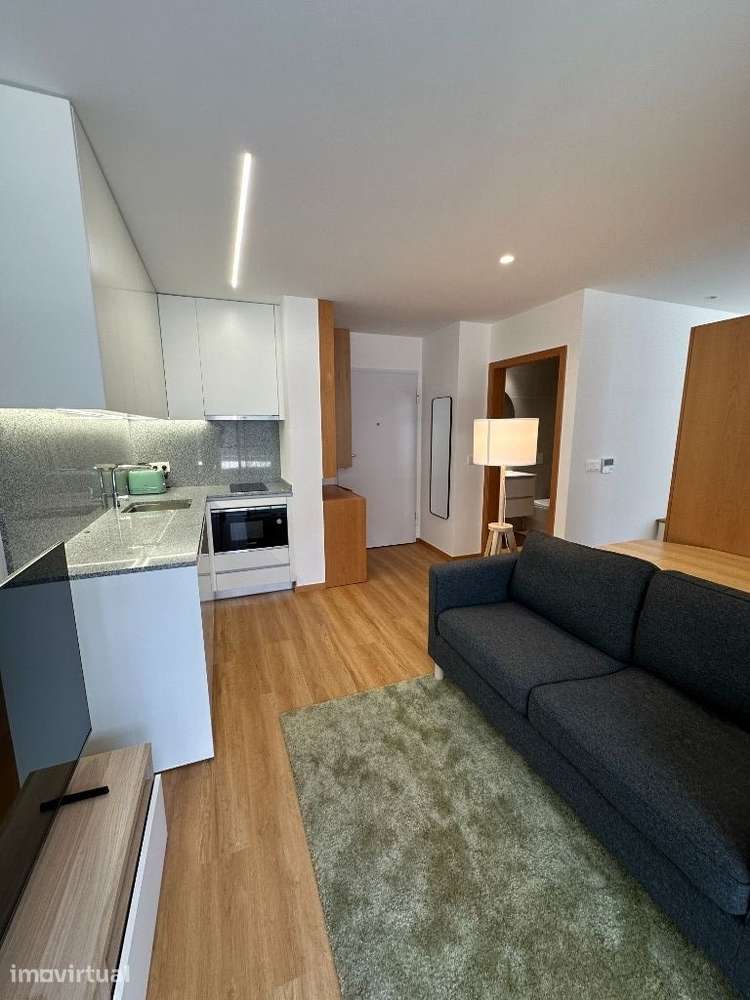 Fantástico Apartamento T0 Novo, mobilado e completamente equipado - Grande imagem: 5/22