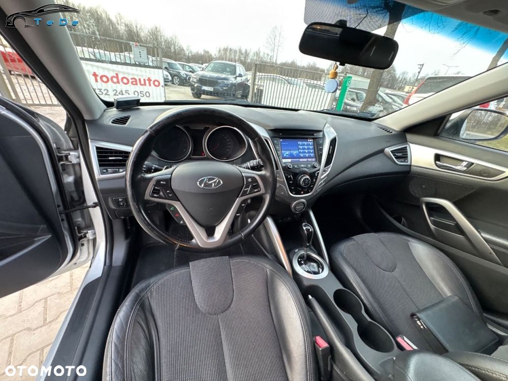 Hyundai Veloster 1.6 DCT Premium - 24