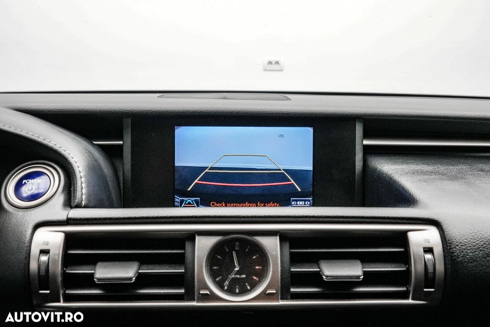 Lexus Seria IS 300h Executive Plus - 21