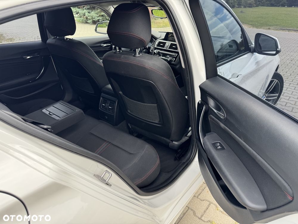 BMW Seria 1 118d Sport Line - 12