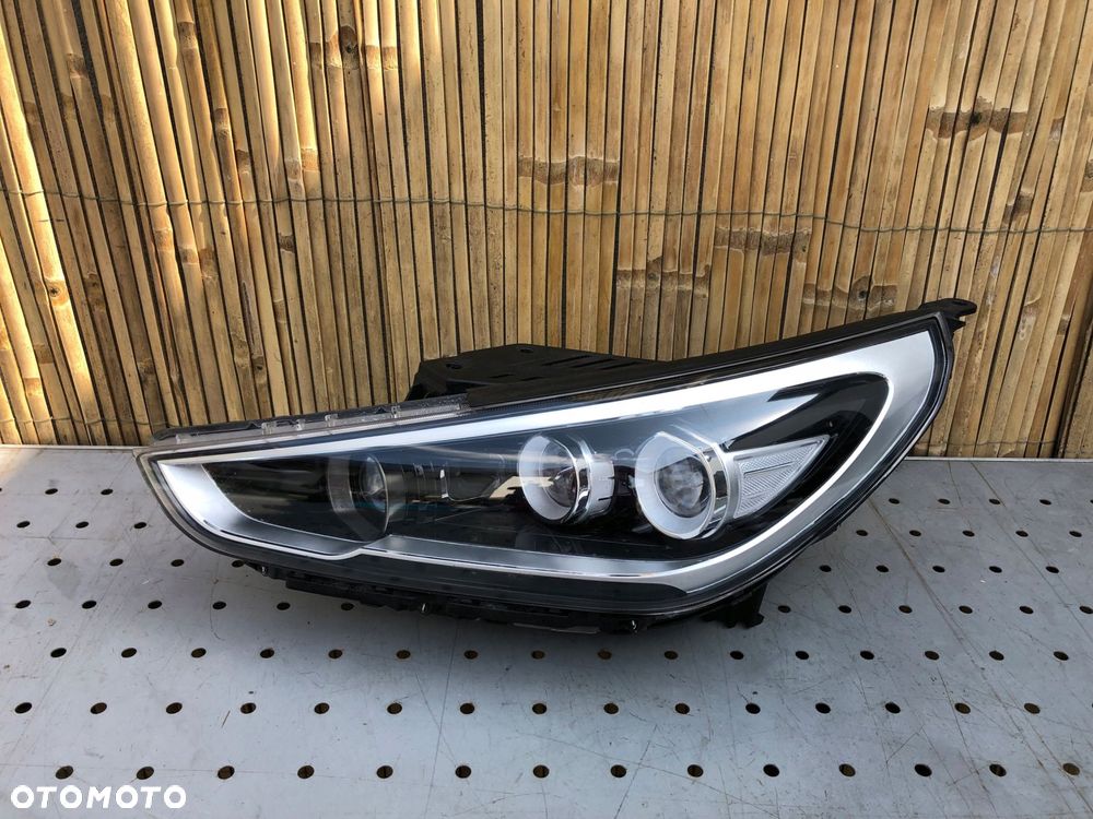 Hyundai i30 lampa lewa led 2017 - 1