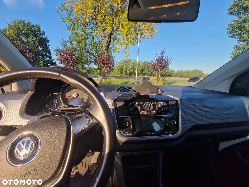Volkswagen up! move - 11