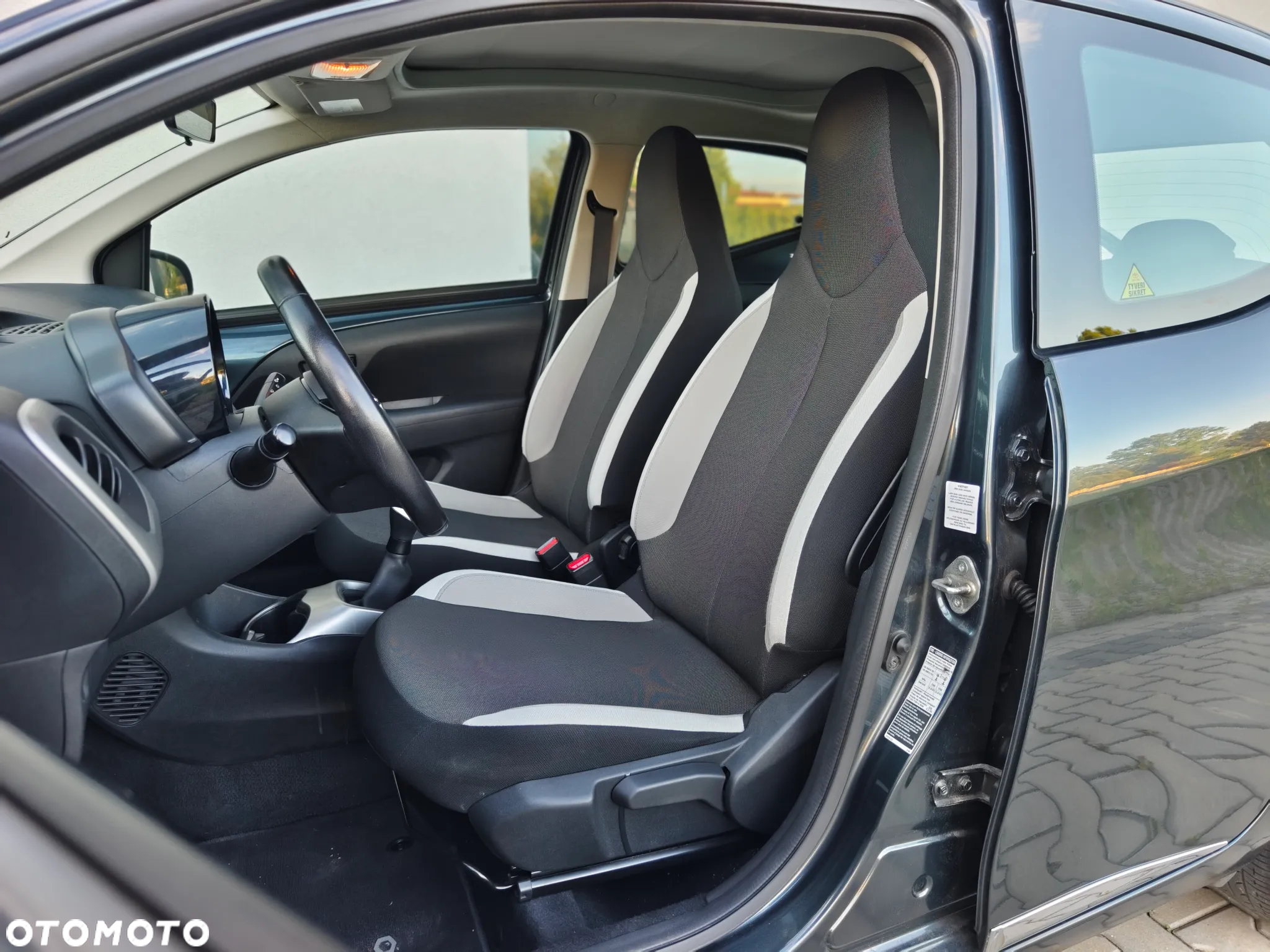 Toyota Aygo 1.0 VVT-i JBL Edition - 7