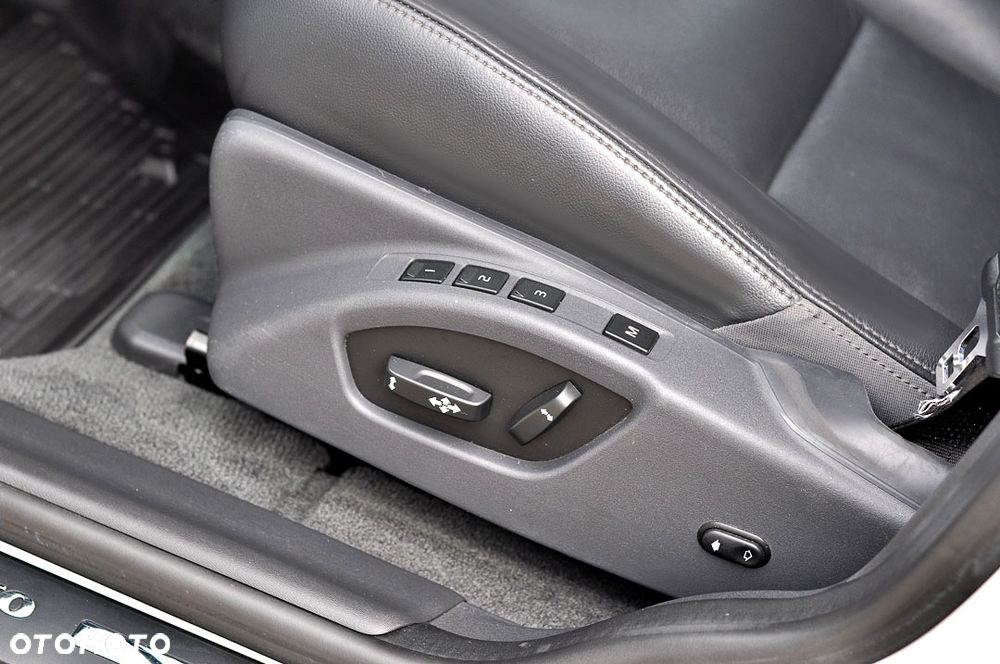 Volvo XC 60 T5 AWD Inscription - 28