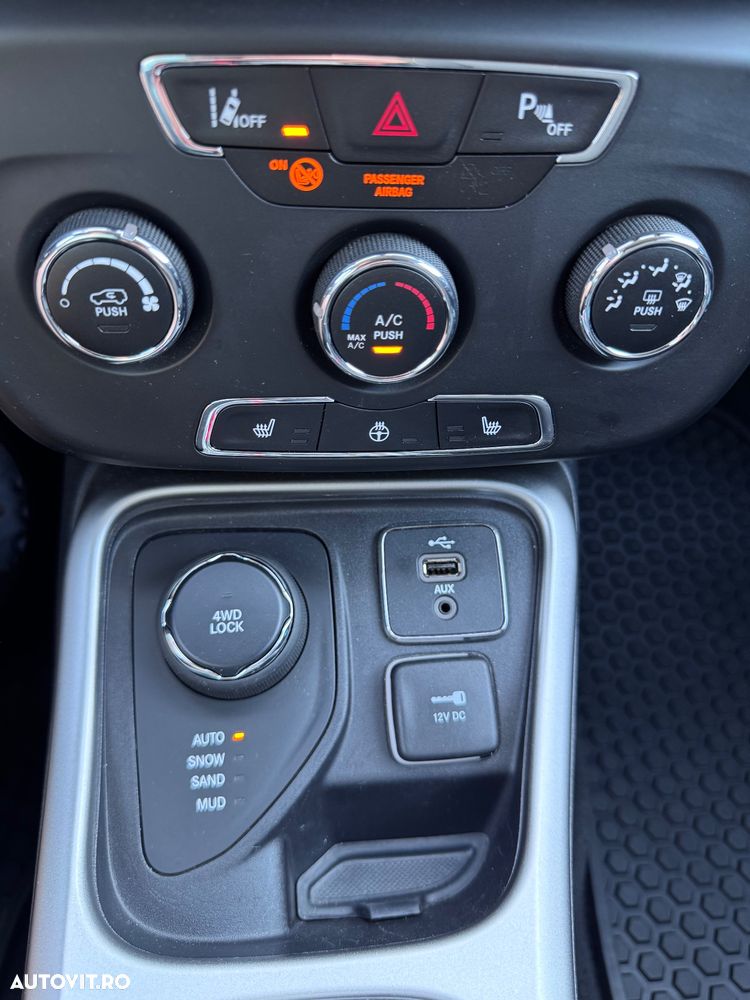 Jeep Compass 2.0 M-Jet 4x4 AT Longitude - 8