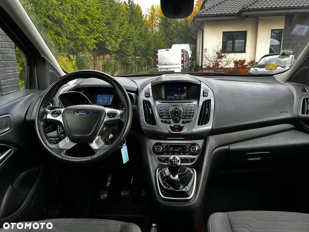 Ford Tourneo Connect Grand - 17