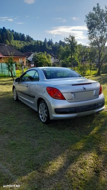Peugeot 207 1.6HDI Feline - 3
