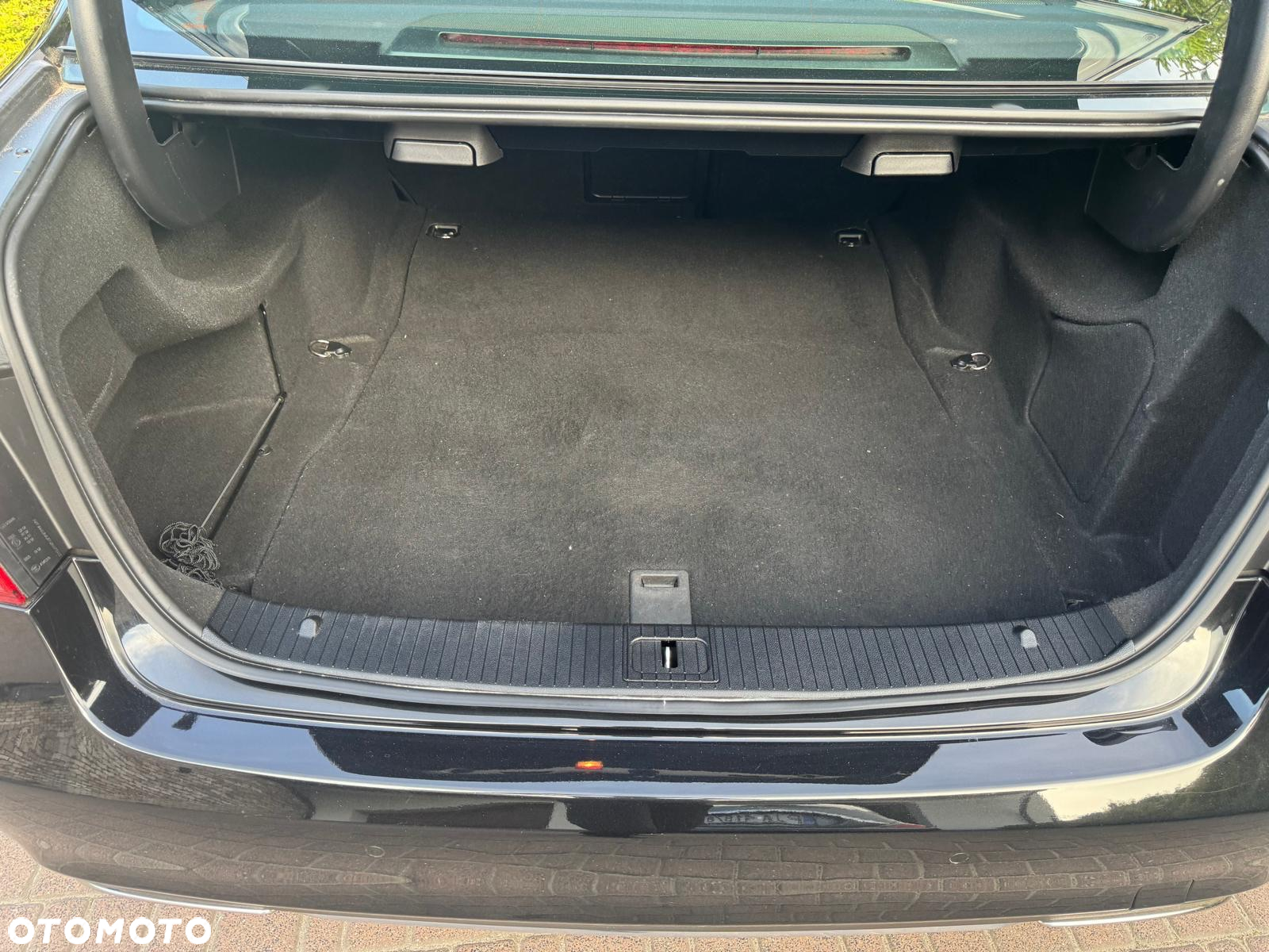 Mercedes-Benz Klasa E 200 CDI DPF BlueEFFICIENCY 7G-TRONIC Avantgarde - 37