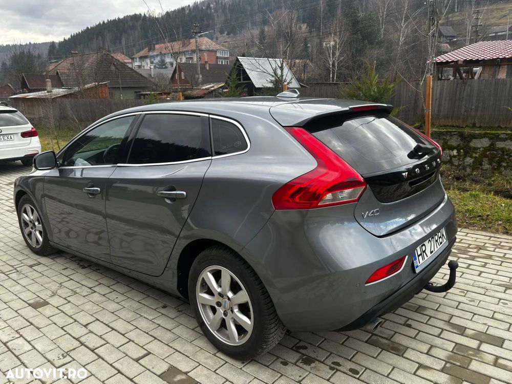 Volvo V40 D4 You - 3