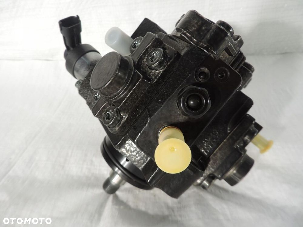 POMPA WTRYSKOWA OPEL VIVARO A RENAULT TRAFIC II 2.0 DCI 93198624 NOWA - 2