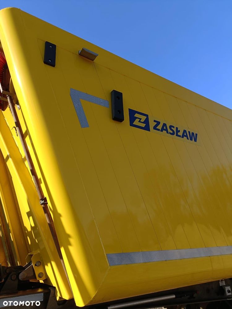 Zaslaw D-653A - 13